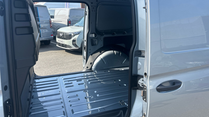 Ford Transit Connect 230 L2 Diesel 2.0 EcoBlue 102ps Trend Van - Image 23